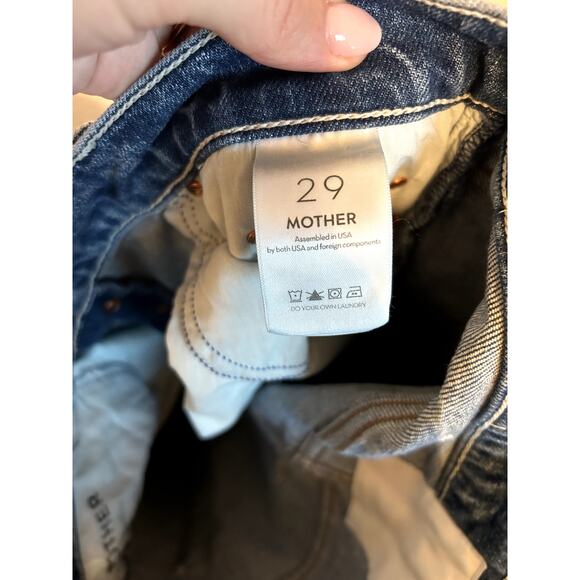 MOTHER The Tomcat Distressed Crop Jeans in Playing with Scissors - Picture 5 of 5